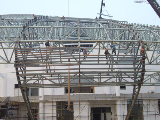 Factory Price Light Steel Prefab Steel Roof Trusses For Building Construction Stadium Roof Station Roof System ISO GB Free Design
