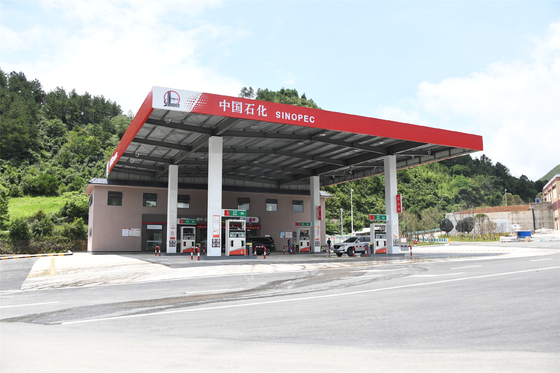 S235JR Gasoline Gas Station Canopy Construction 300m Customized
