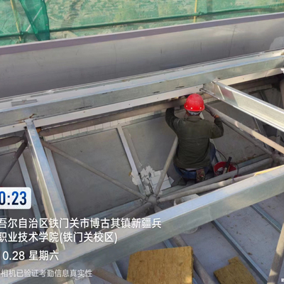 Q235 Galvanized Steel Truss Structure Large Bending Capacity Gray Color
