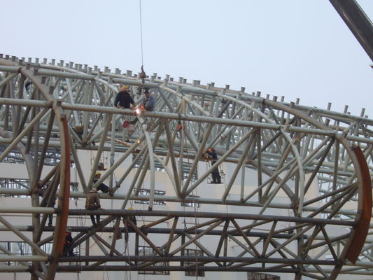 Factory Price Light Steel Prefab Steel Roof Trusses For Building Construction Stadium Roof Station Roof System ISO GB Free Design