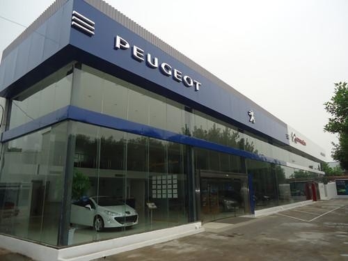Steel Roof Truss For Auto Trading Showrooms Stylish And Strong Building Solutions