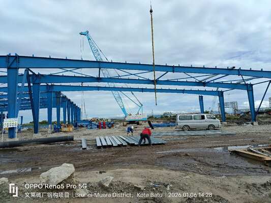 Painted Or Galvanized Warehouse Roof Structure Steel Frame Customized Height Designed For Industrial Storage Operations